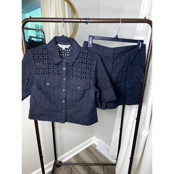 Veronica Beard Set - Spruce Top and Fabian Eyelet Shorts size 4 - Picture 8 of 10